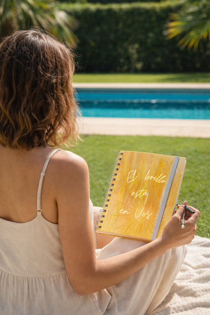 Cuaderno “El brillo está en vos”